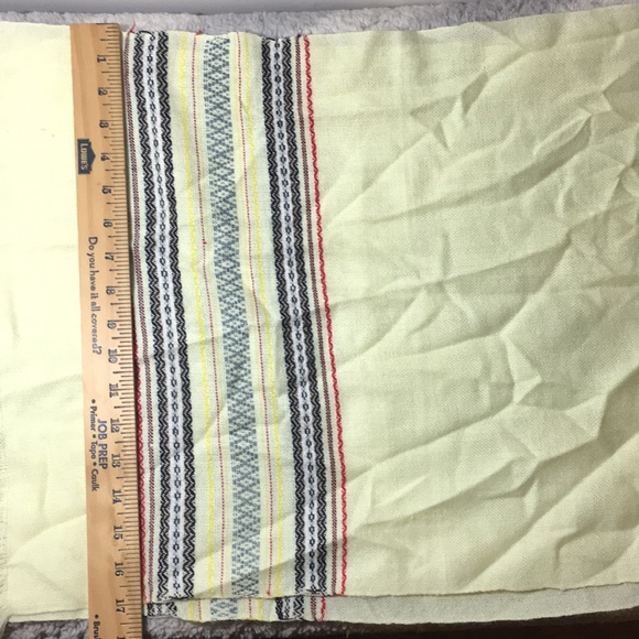 Short Yellow Scarf - Picture 5 of 6